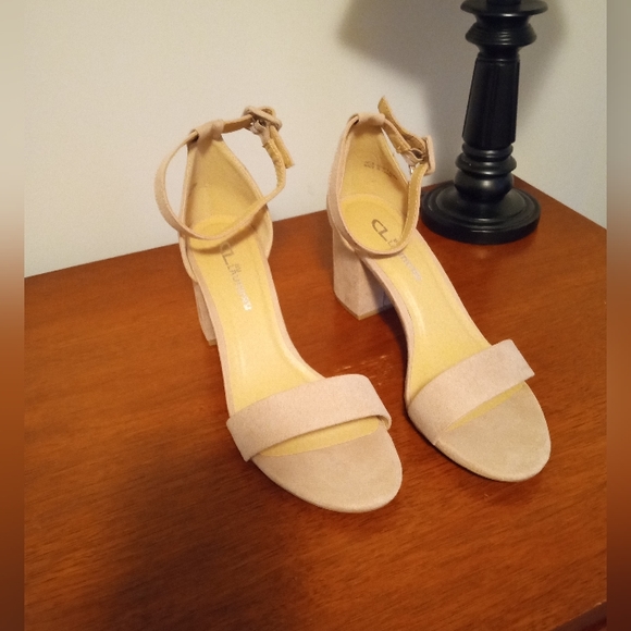 NIB CL by Laundry Jody Buckle Dressy Block Heel - Picture 10 of 12